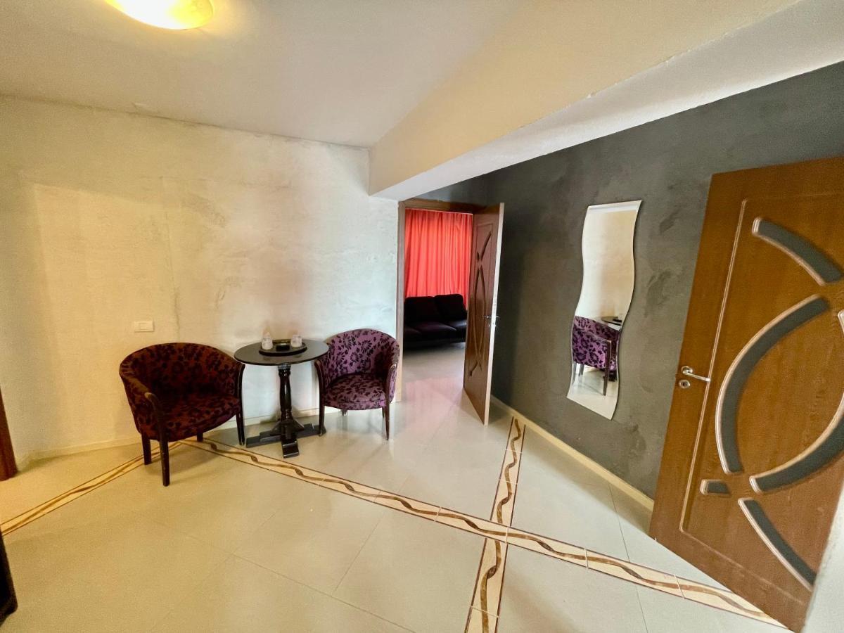 Hotel Mon Caprice Bukareszt Zewnętrze zdjęcie