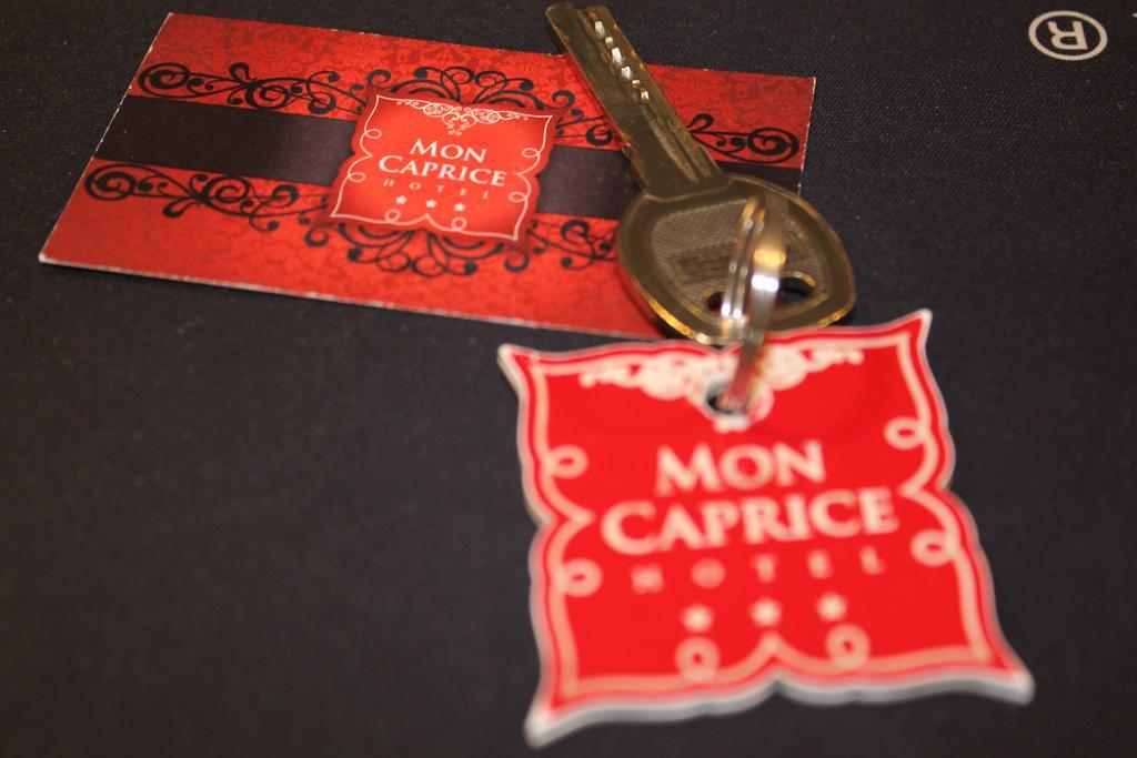 Hotel Mon Caprice Bukareszt Zewnętrze zdjęcie