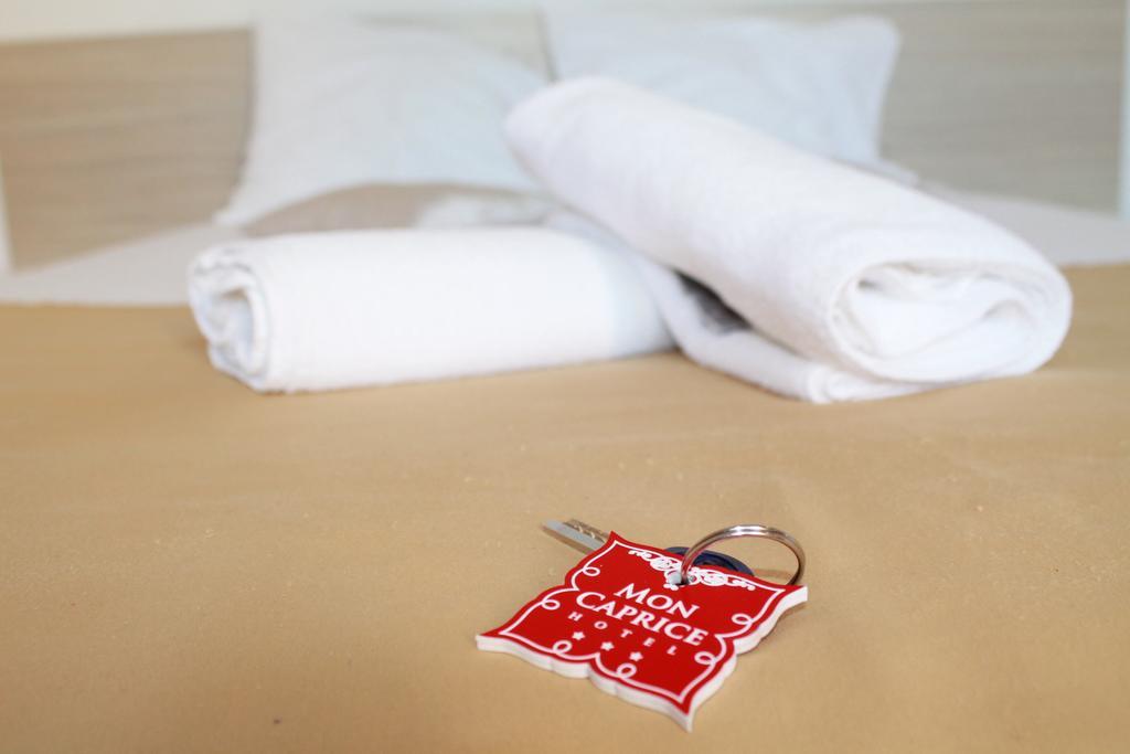 Hotel Mon Caprice Bukareszt Zewnętrze zdjęcie