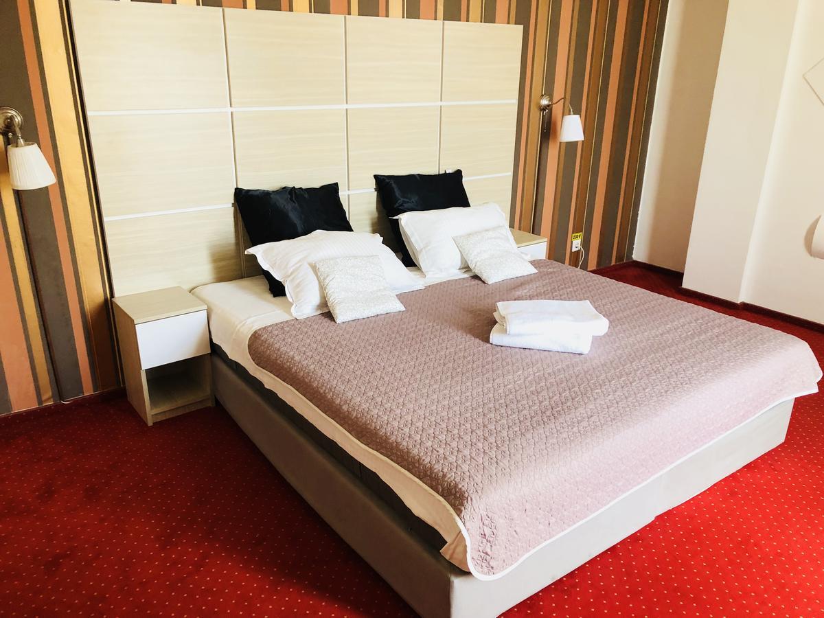 Hotel Mon Caprice Bukareszt Zewnętrze zdjęcie